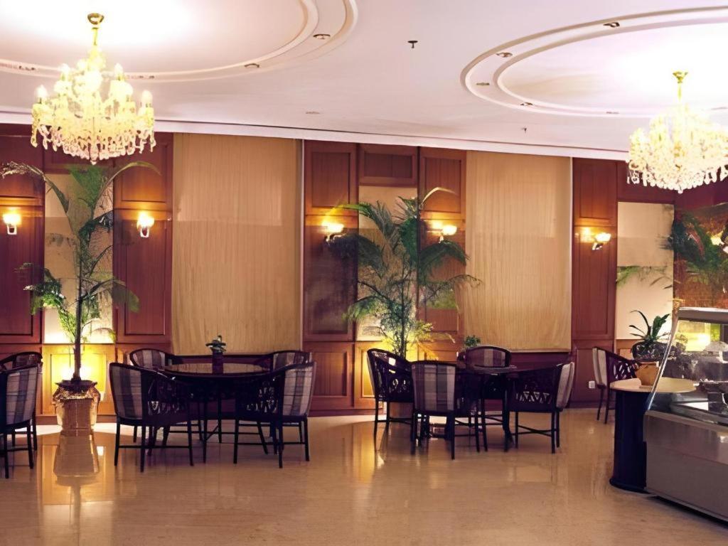 Hotel Ruposhi Bangla Daca Exterior foto